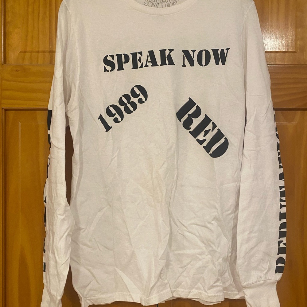 Taylor Swift Rare Album Title Tee AMA’s 2019